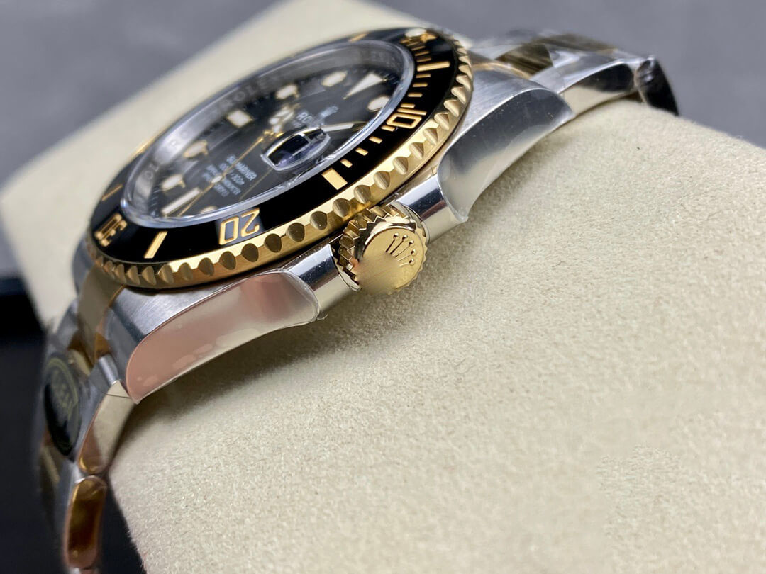 ROLEX SUBMARINER VS FACTORY CARBON FIBER